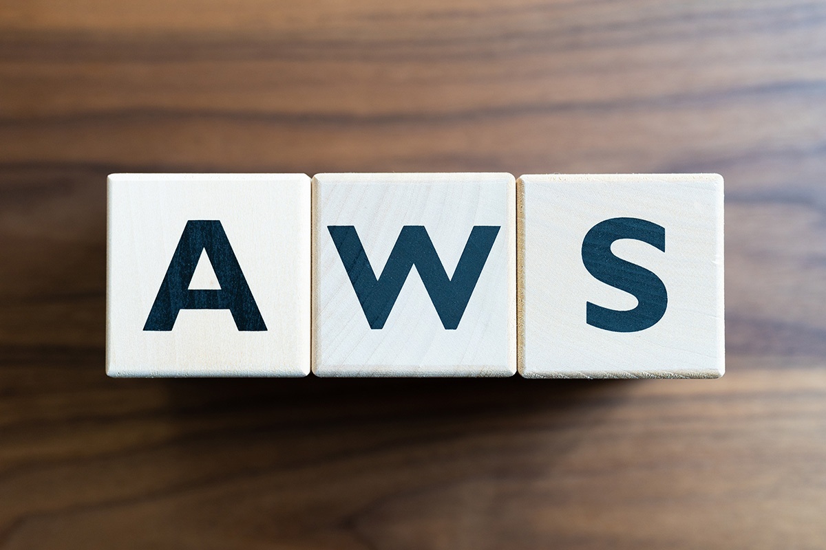AWSでメール送信する方法｜EC2/SES/SMTPリレーの違いと注意点